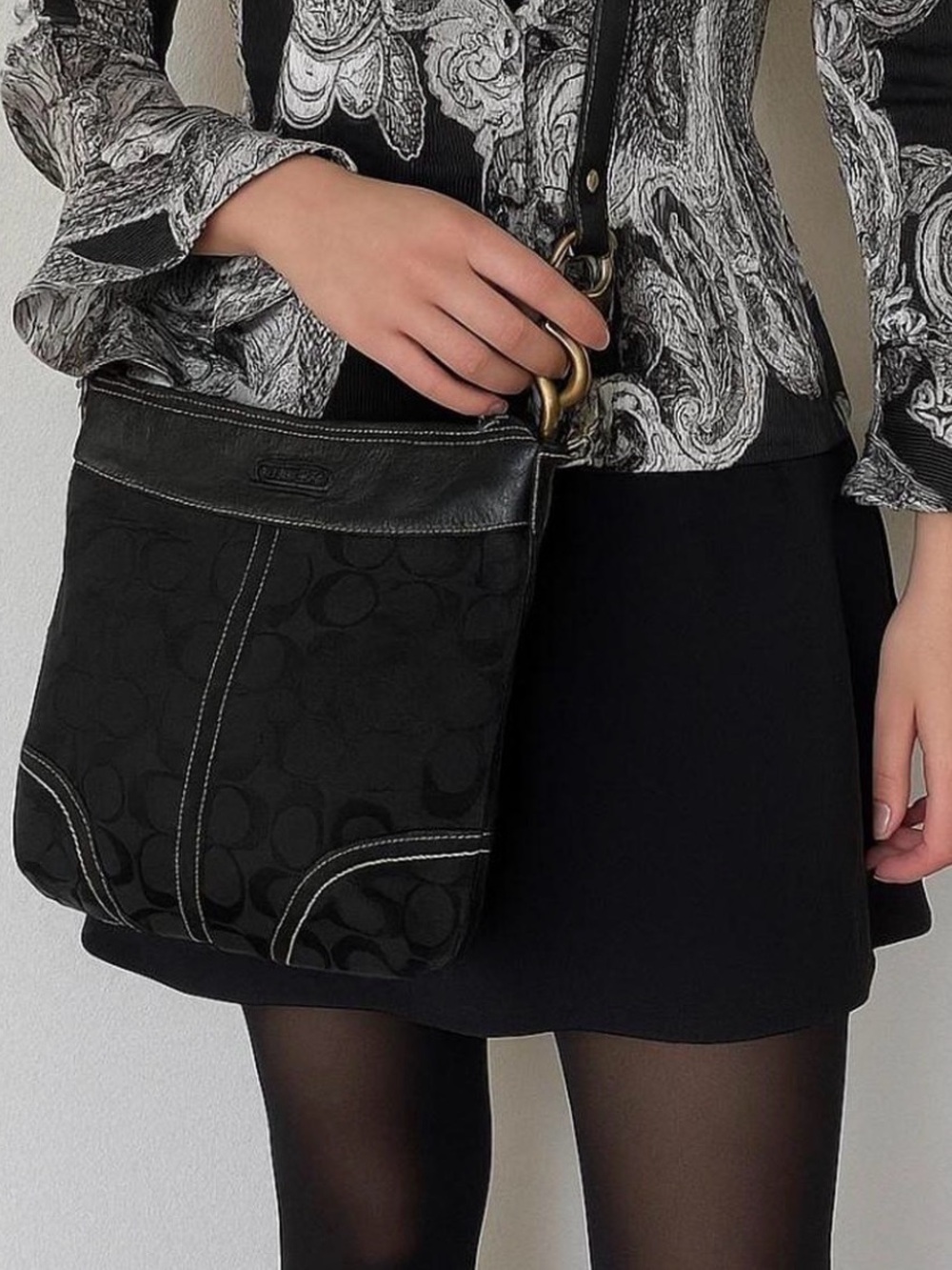 Coach black signature canvas crossbody y2k